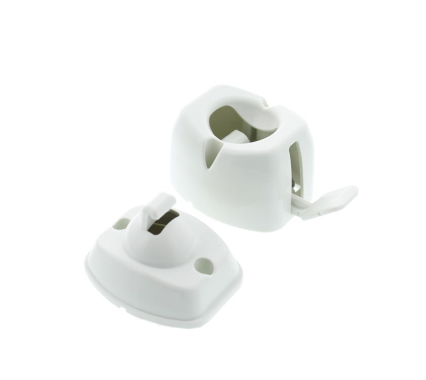 White External Release Door Retainer Catch for UK Caravans