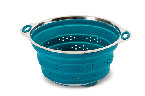 Camp4 Collapsible collander made out of silicone and stainless steel